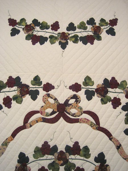 Vineyard Grapes Applique Amish Quilt 97x111