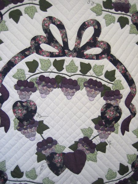 Country Grapes Applique Amish Quilt 103X113