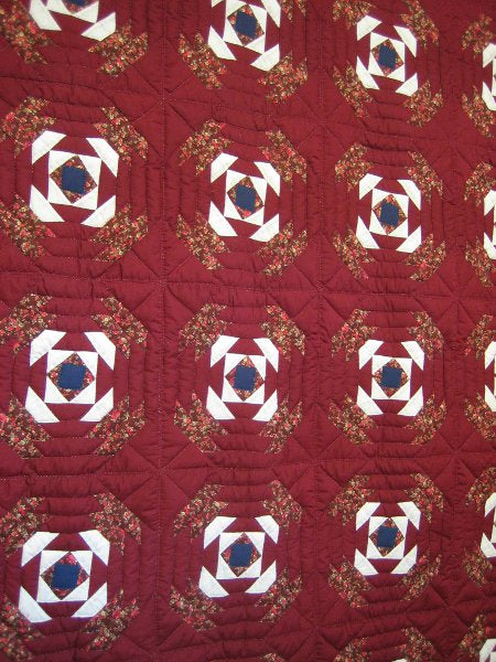 Pineapple Patchwork Amish Quilt 99x113
