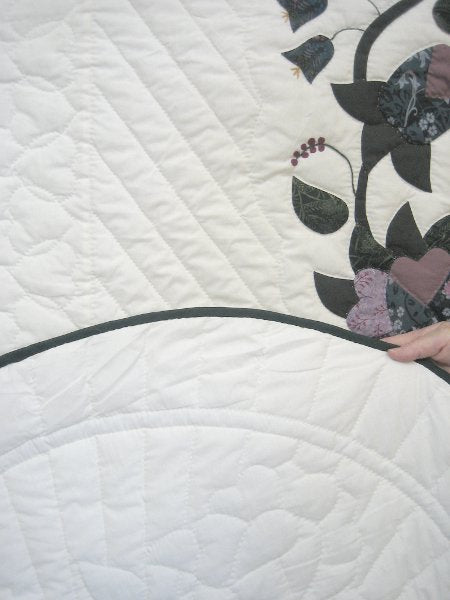 Heart of Roses Applique Amish Quilt 102x113