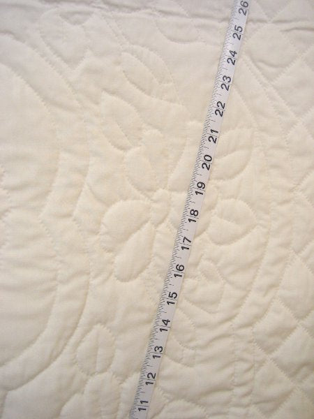 Flower Wreath Wholecloth Amish Quilt 73x105