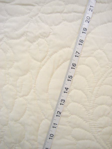Flower Wreath Wholecloth Amish Quilt 73x105