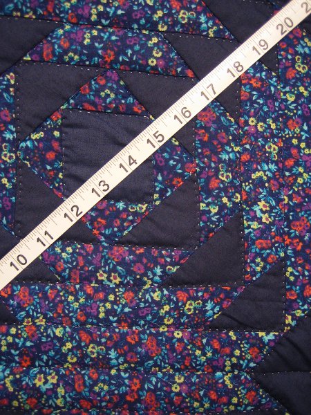 Cabin Trellis Patchwork Amish Quilt 103x114