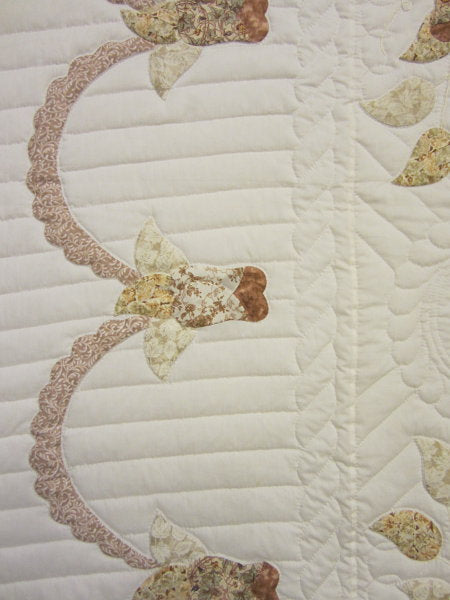 Country Rose Applique Amish Quilt 102x114
