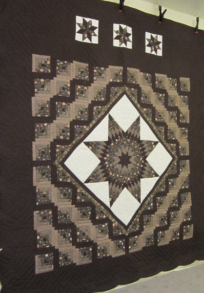 Log Cabin Star Patchwork Amish Quilt 106x119