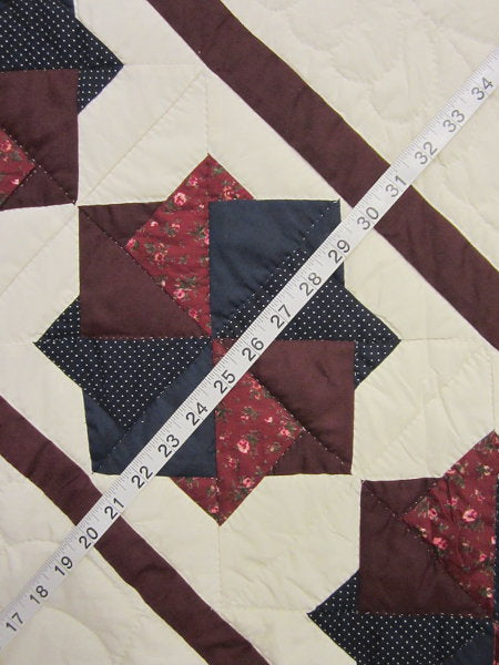 Spin Star Amish Quilt 102x116