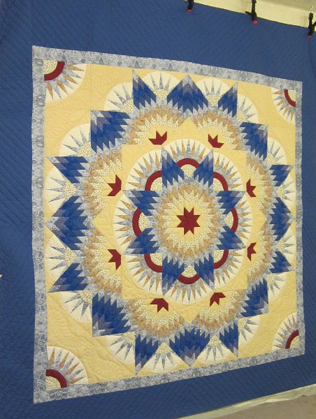 Broken Star Burst Amish Quilt 106x117