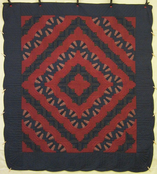 Log Cabin Fan Amish Quilt 103x113