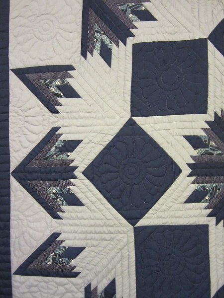 Broken Mineral Star Amish Quilt 104x114