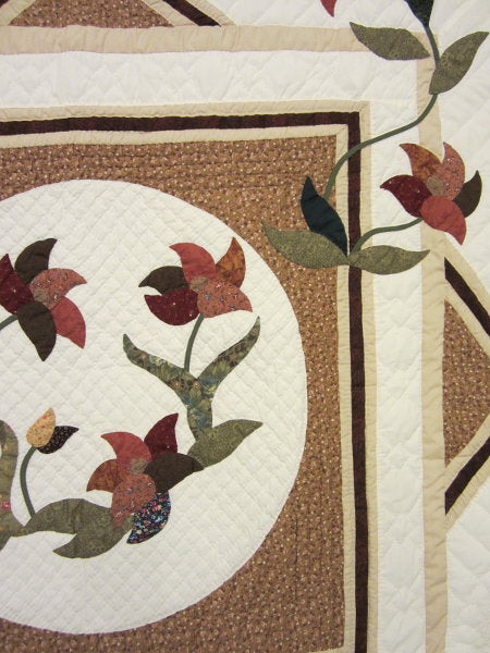 Lily Framed Flower Applique Amish Quilt 104x114
