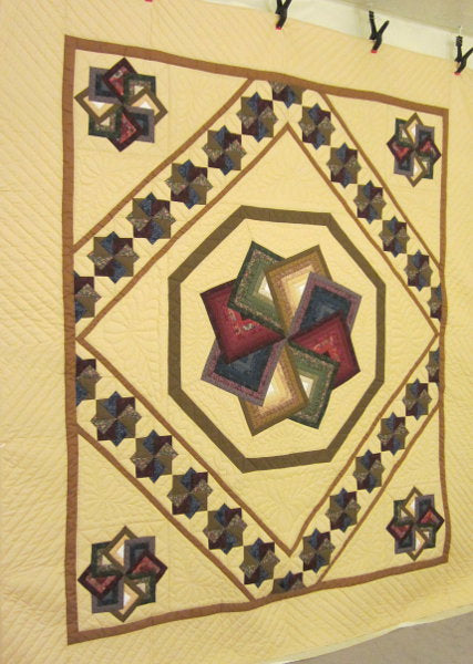 Spinning Star Amish Quilt 102x117