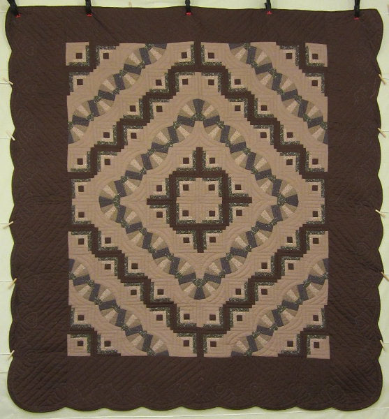 Log Cabin Fan Amish Quilt 102x109