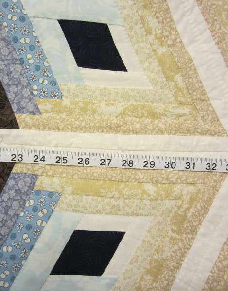 Log Cabin Star Ivory Sage Patchwork Quilt 94x113