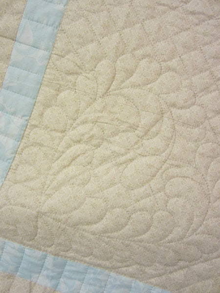 Log Cabin Star Ivory Sage Patchwork Quilt 94x113
