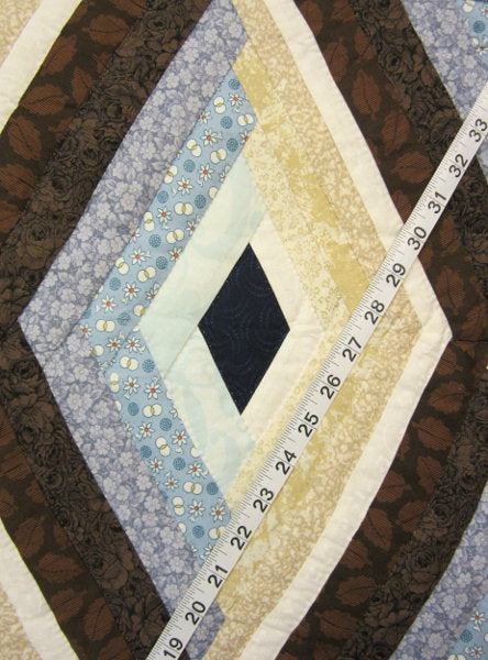 Log Cabin Star Ivory Sage Patchwork Quilt 94x113