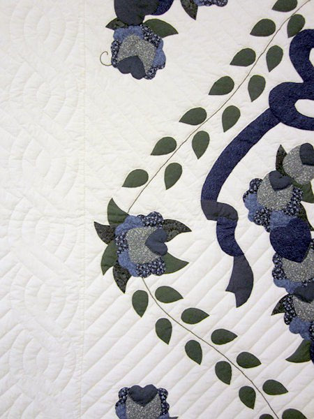 Country Rose Medallion Applique Amish Quilt 102x112