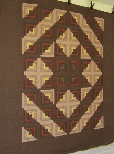 Earth Star Log Cabin Amish Quilt 103x115