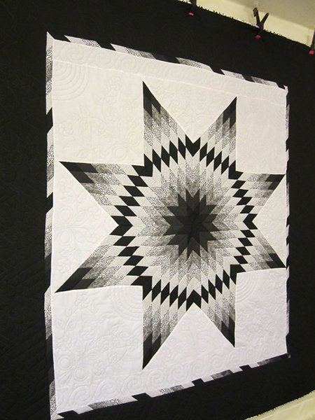 Spectacular Midnight Star Patchwork Amish Quilt 98x109