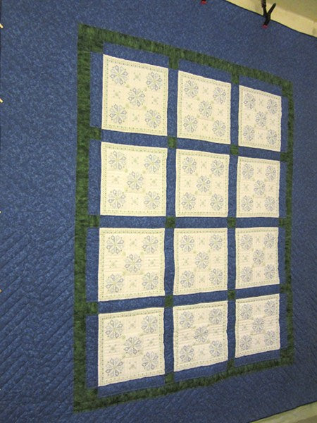 Blue White Embroidered Flowers Amish Quilt 91x104