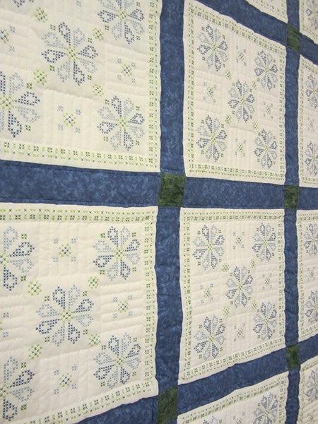 Blue White Embroidered Flowers Amish Quilt 91x104