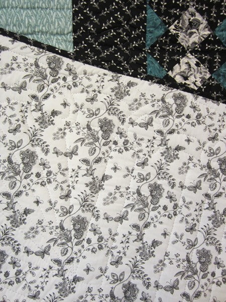Boston Commons Patchwork Amish Quilt 103x105