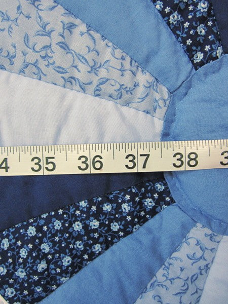 Grandmas Log Cabin Fan Amish Quilt 93x108