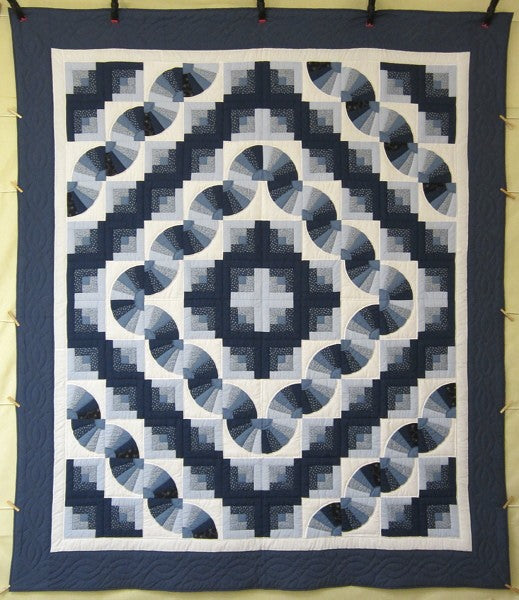 Grandmas Log Cabin Fan Amish Quilt 93x108