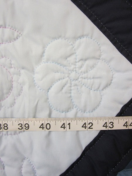 Framed Twinkling Star Patchwork Amish Quilt 94x104