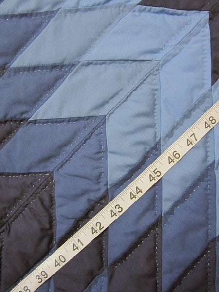 Framed Twinkling Star Patchwork Amish Quilt 94x104