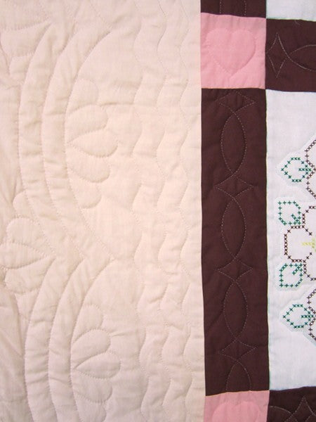 Embroidered Flower Bouquet Amish Quilt 88x105
