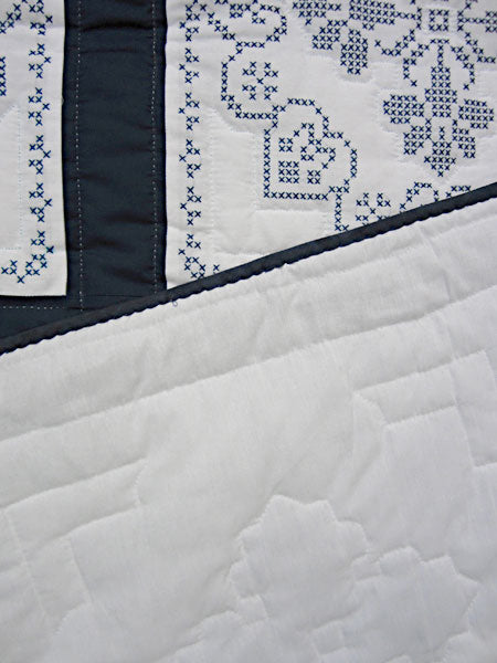Stunning Blue White Embroidered Amish Quilt 80x103