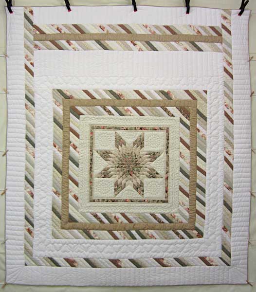 Elegant Ecru Lone Star Patchwork Amish Quilt 98x110