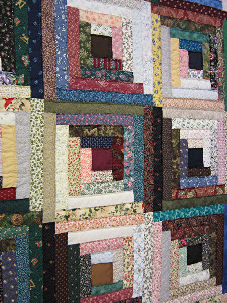 Grandmas Scrap Log Cabin Patchwork Amish Quilt 106x109