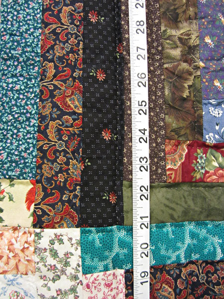 Grandmas Scrap Log Cabin Patchwork Amish Quilt 106x109