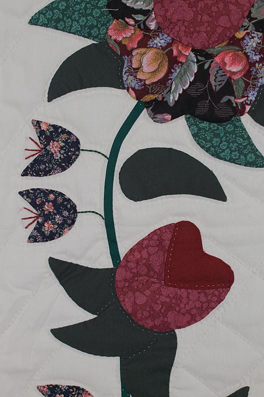 Heart of Roses Applique Amish Quilt 98x107