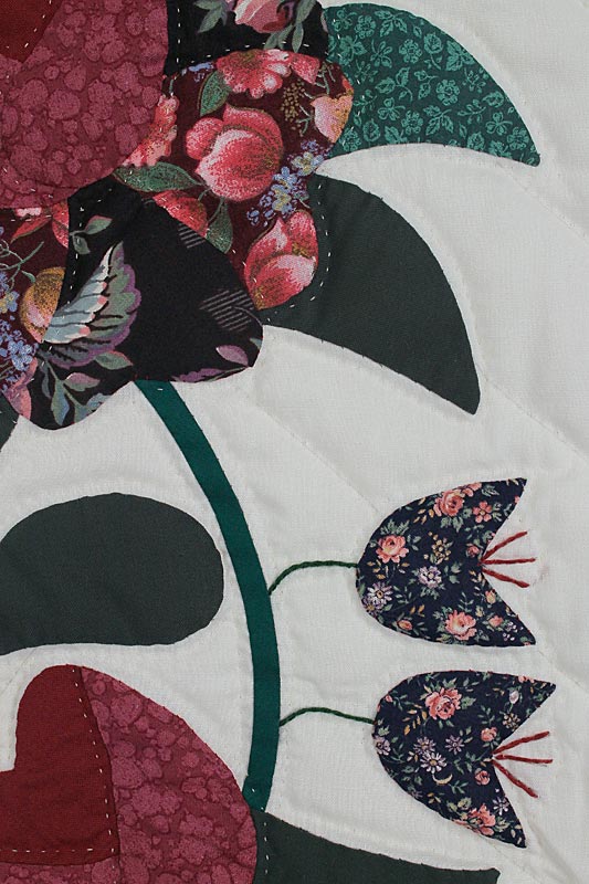 Heart of Roses Applique Amish Quilt 98x107