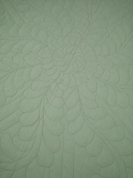 Feathered Hearts Amish Quilt Mint 82x107