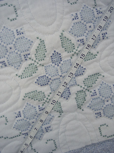 Embroidered Flowers Patchwork Amish Quilt 88x102