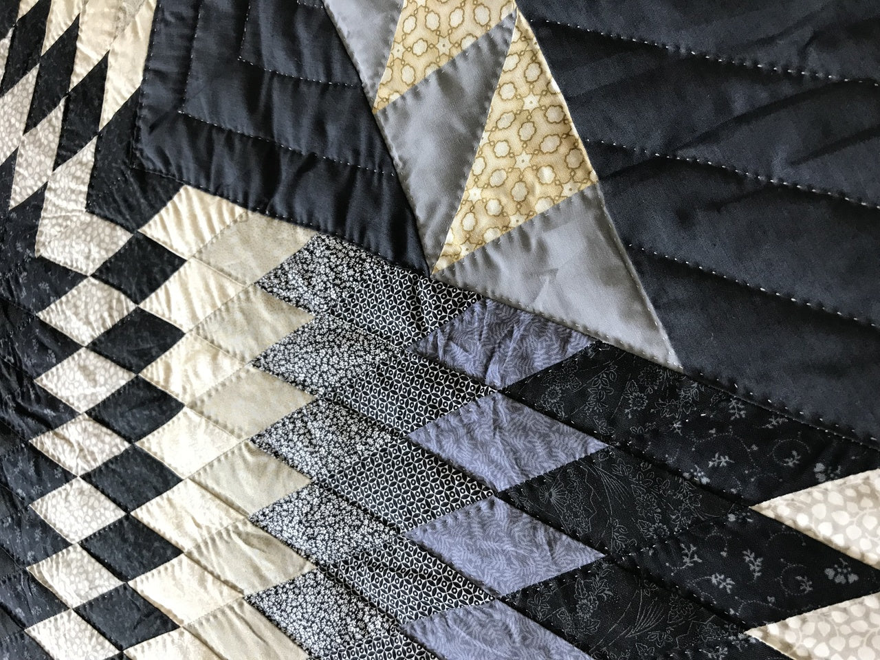 Lone Star Sawtooth Border Quilt Blue