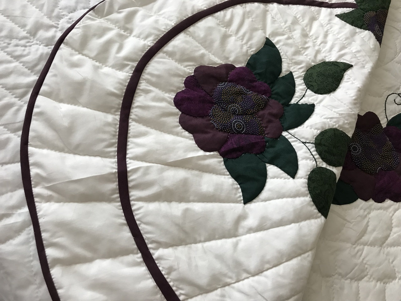 Country Flower Wreath Applique