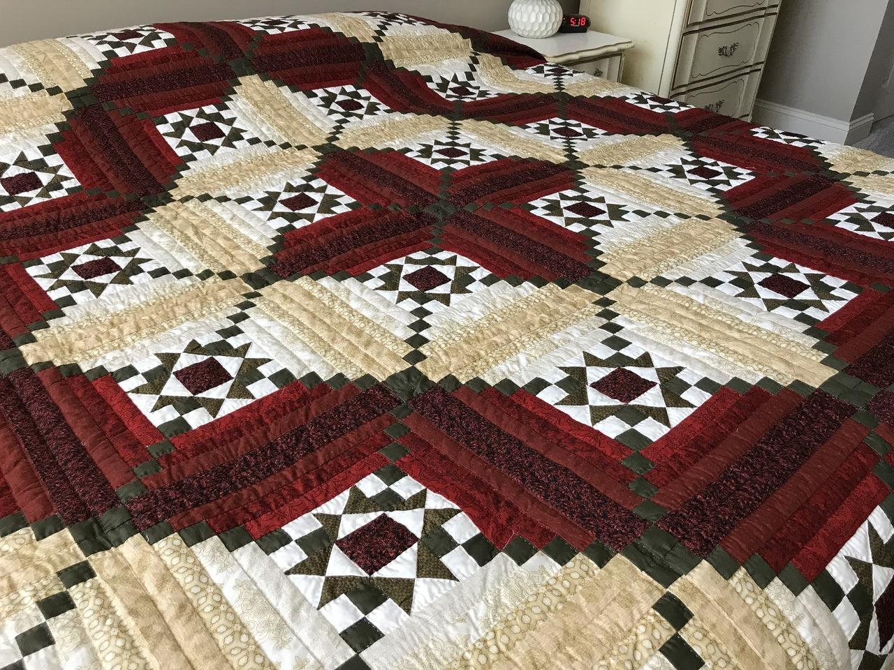 Log Cabin Dutch Star Patchwork