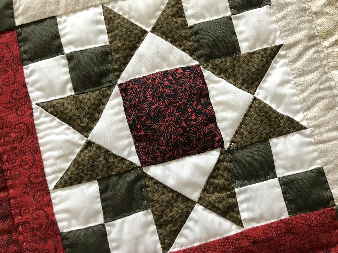 Log Cabin Dutch Star Patchwork