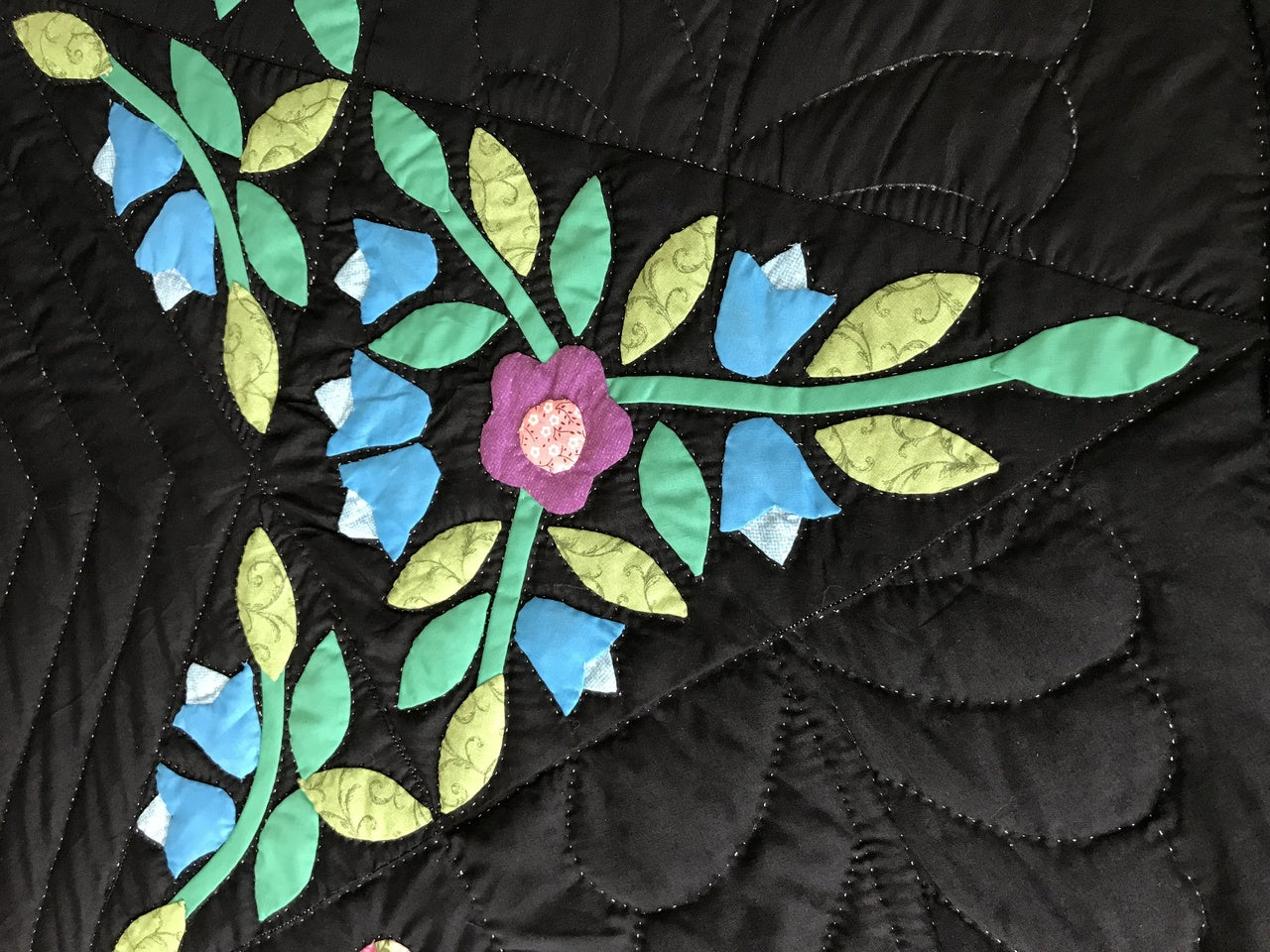 Stunning Flower Star Applique