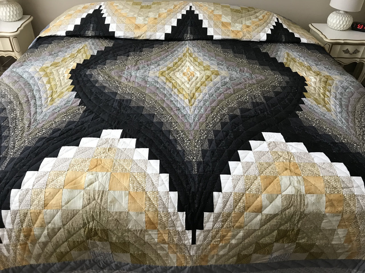 Diamond Reflection Bargello