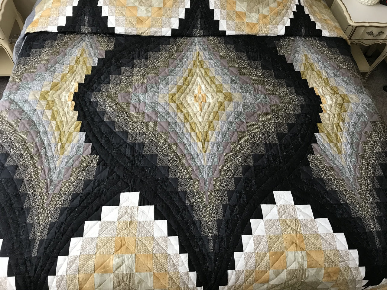 Diamond Reflection Bargello