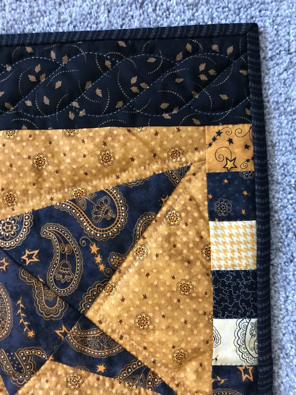 Country Primitive Star Hand Quilted Quilt Wall Hanging