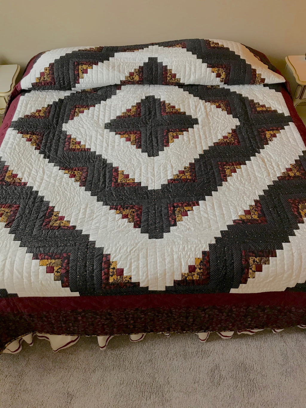 Spectacular Log Cabin Patchwork Amish Quilt 100x113