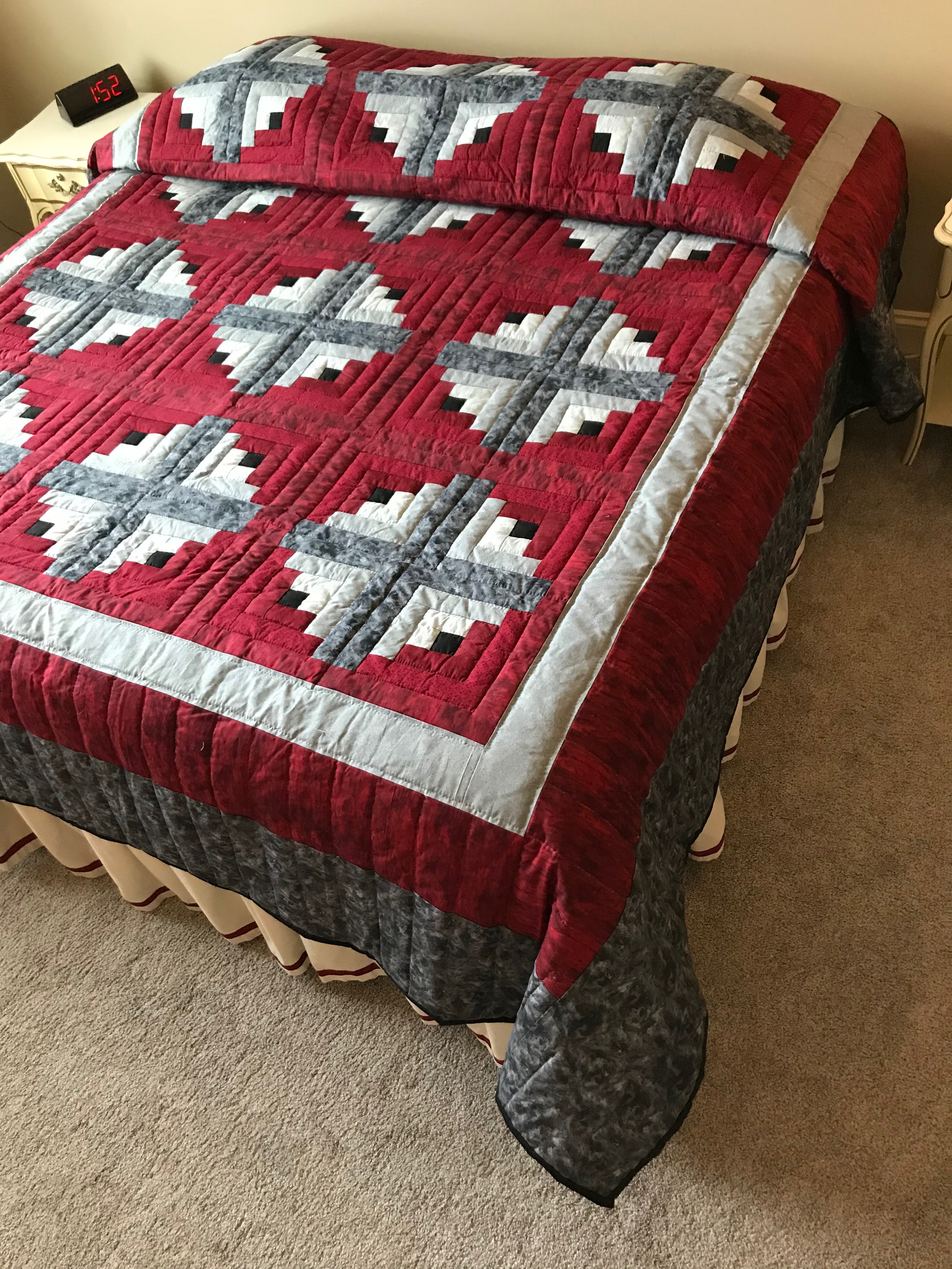 Log Cabin Cranberry Gray Amish Quilt 102x107