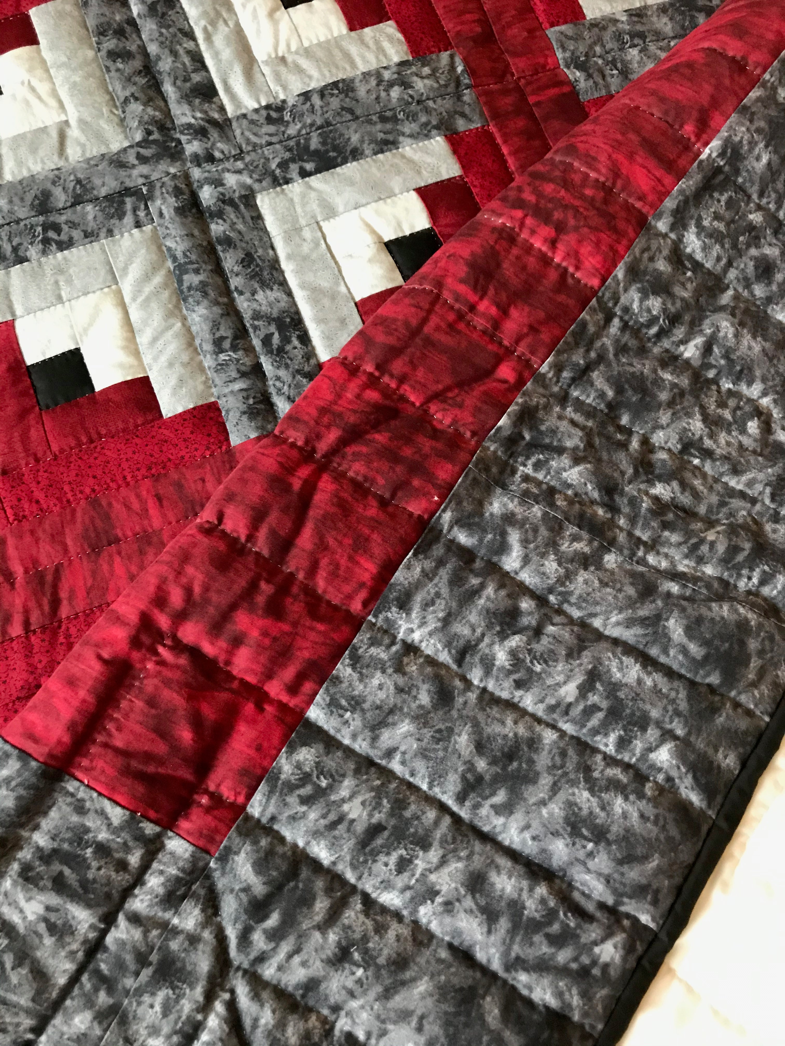 Log Cabin Cranberry Gray Amish Quilt 102x107
