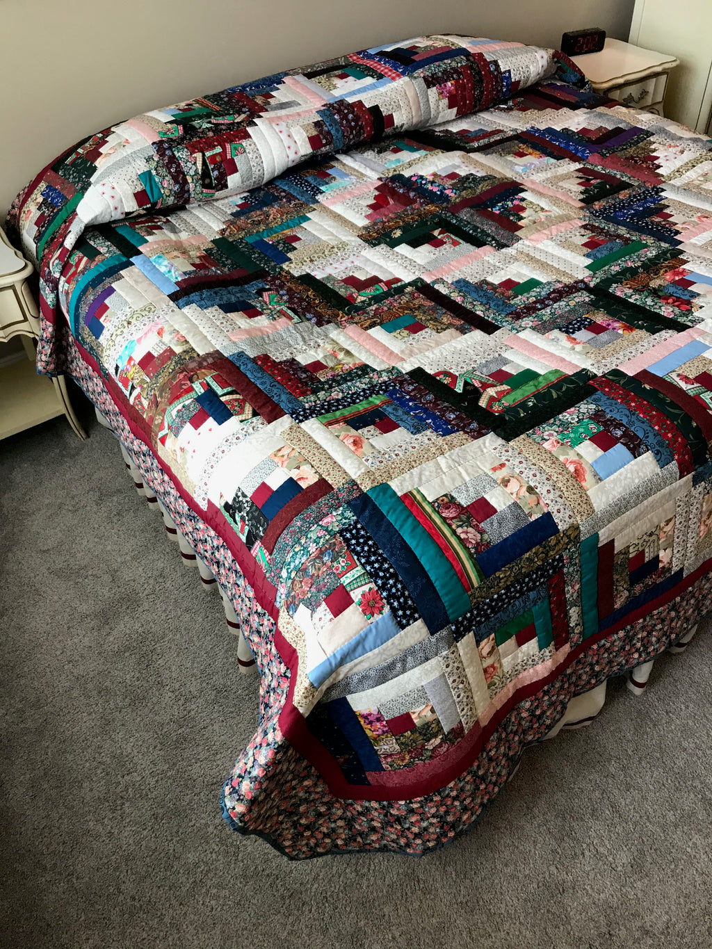 Grandmas Scrap Log Cabin Patchwork Amish Quilt 99x108